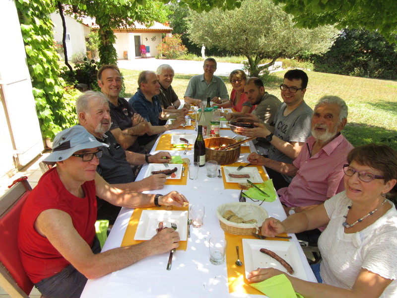 Une joyeuse tablée !
