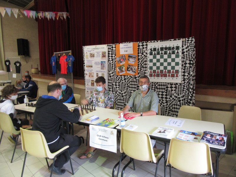 Le club d'échecs de Caumont au forum des associations