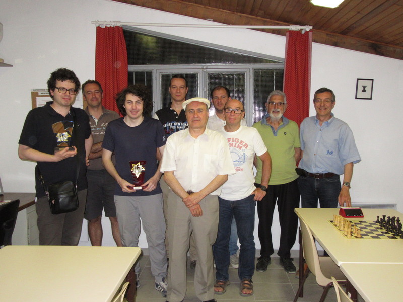 Remise des coupes en fin de soirée