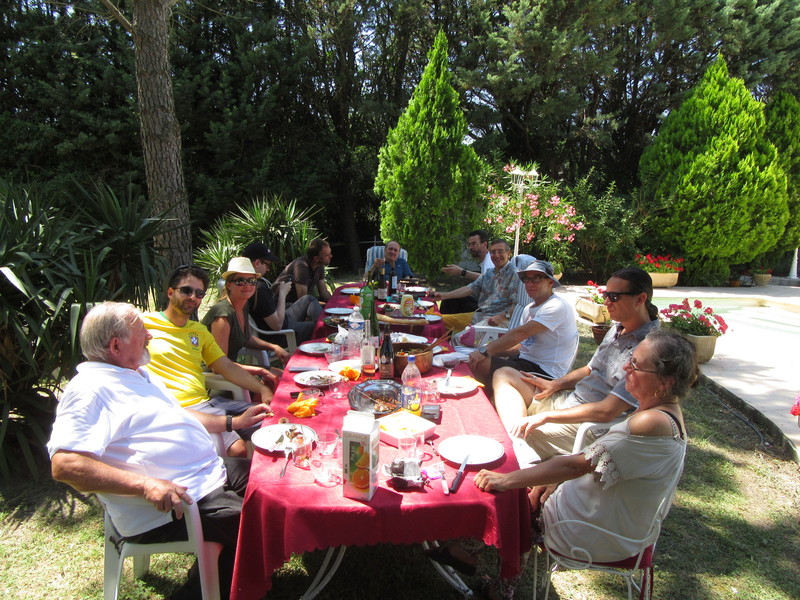 Une joyeuse tablée
