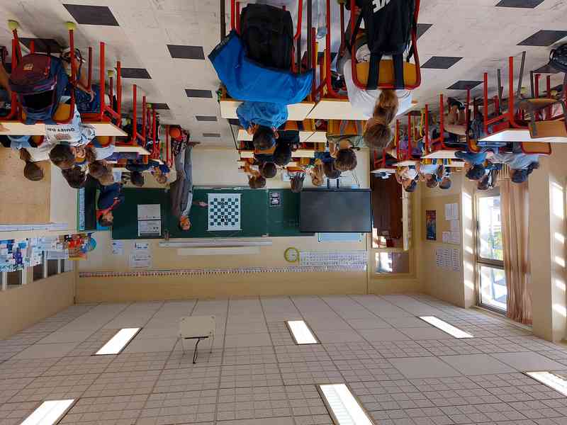 Cours d'échecs à l'école de Caumont