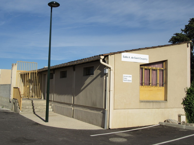 Vue extérieure de la salle