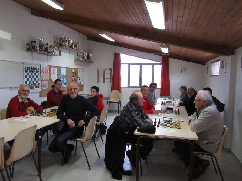 Rencontre de N5 contre l'Echiquier Orangeois dans le nouveau local de Caumont