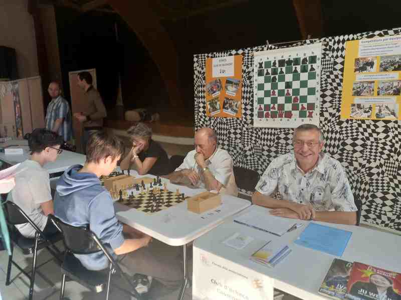 Stand des échecs au forum 2025